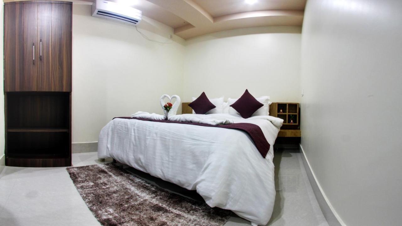 Отель Bharalu Residency Гувахати Экстерьер фото