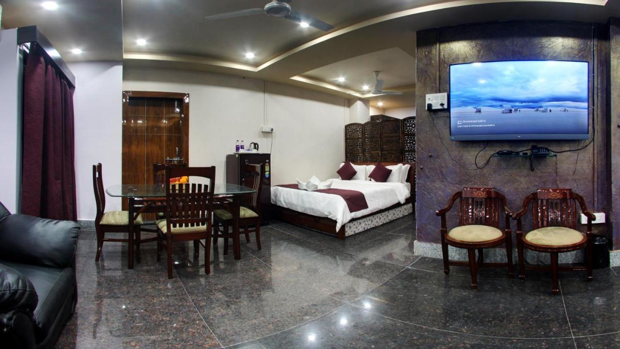 Отель Bharalu Residency Гувахати Экстерьер фото